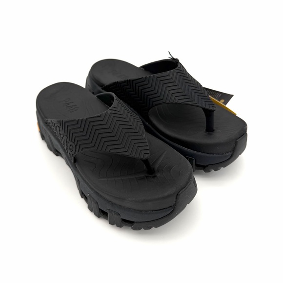 NWT NIB P448 x Vibram Bondi Tux/Black Women's Sandals Flip Flops 39 8.5 Shoes - Picture 5 of 8